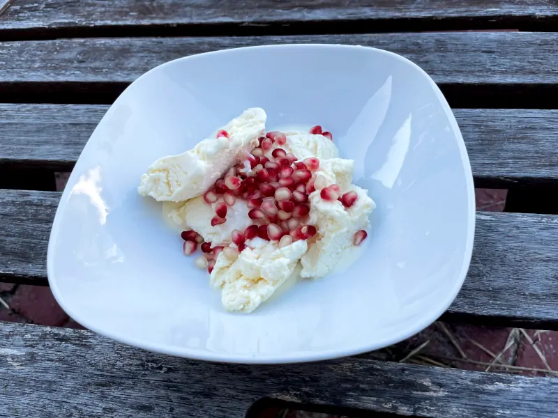 pomegranate-ice-cream